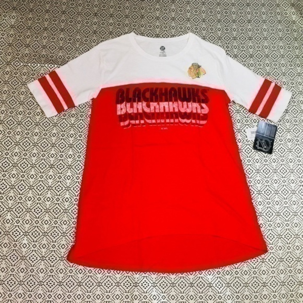 Official NHL Chicago Blackhawks  T-shirt